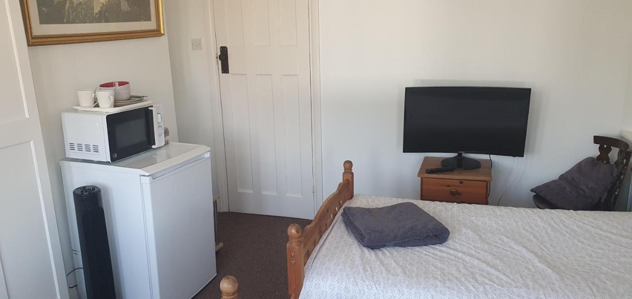 Private Rooms just 19 minutes from Central London Northfleet Extérieur photo