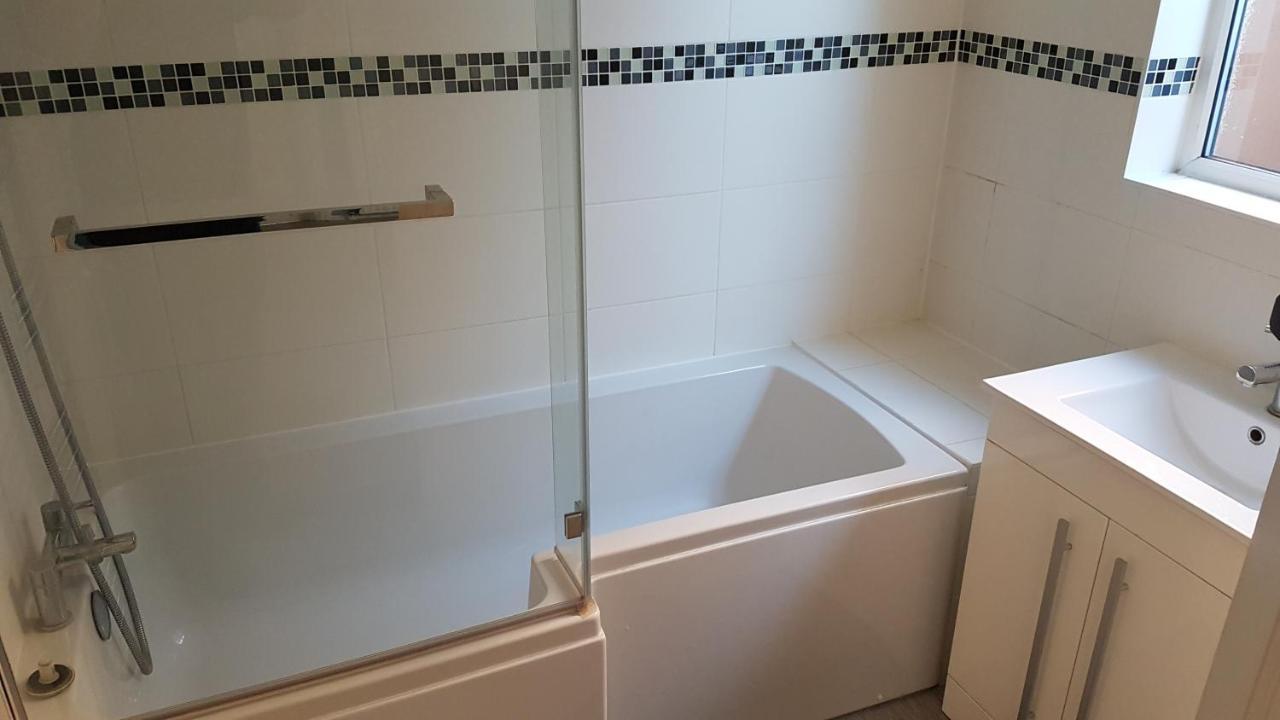 Private Rooms just 19 minutes from Central London Northfleet Extérieur photo